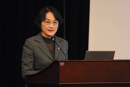 演員秦樾,演員秦樾，從舞臺(tái)到熒屏，變化中的自信與成就之光