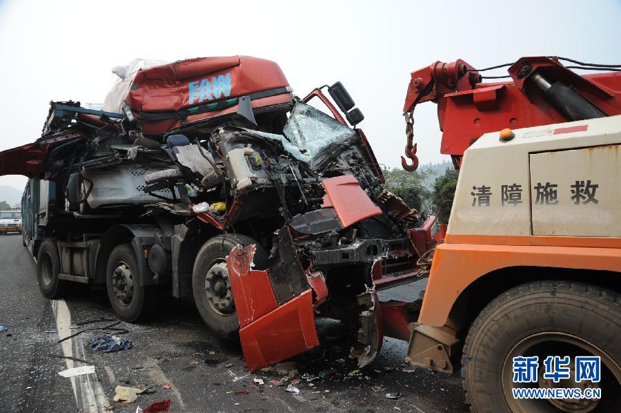 京珠高速車禍悲劇回顧與反思，41人死亡引發(fā)社會(huì)深思
