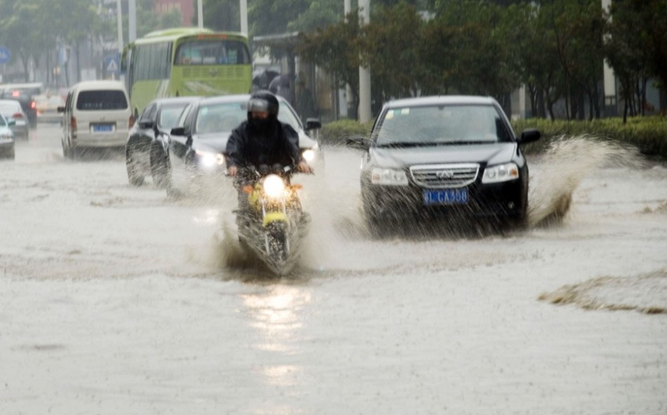 南方暴雨實時報道與案例分析，最新消息視頻匯總